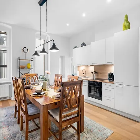 Loftly Kant99 - Zentral - 90m2 - Self Check-in - 300 Mbit Apartman Berlin