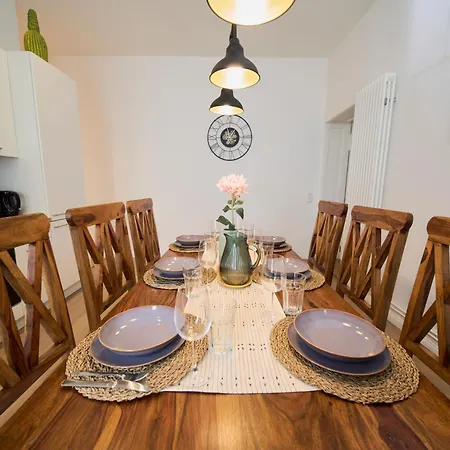 Apartment Loftly Kant99 - Zentral - 90M2 - Self Check-In - 300 Mbit Berlin