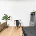 Loftly Kant99 - Zentral - 90m2 - Self Check-in - 300 Mbit Appartamento Berlino