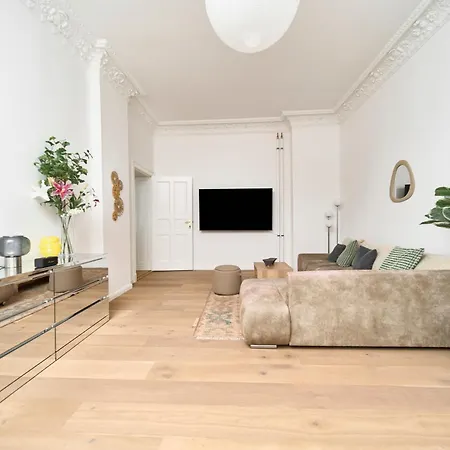 Loftly Kant99 - Zentral - 90m2 - Self Check-in - 300 Mbit Apartamento *
