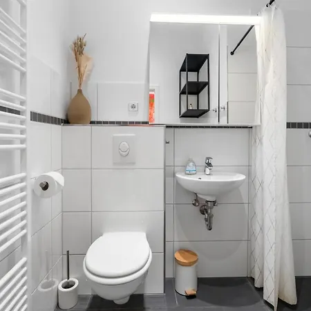 Loftly Kant99 - Zentral - 90m2 - Self Check-in - 300 Mbit * Berlin