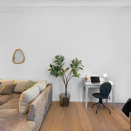 Loftly Kant99 - Zentral - 90m2 - Self Check-in - 300 Mbit Berlin