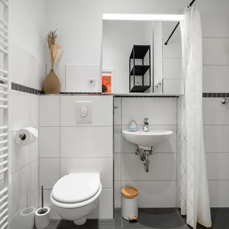 Loftly Kant99 - Zentral - 90m2 - Self Check-in - 300 Mbit Berlin