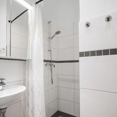 Apartman Loftly Kant99 - Zentral - 90m2 - Self Check-in - 300 Mbit Berlin