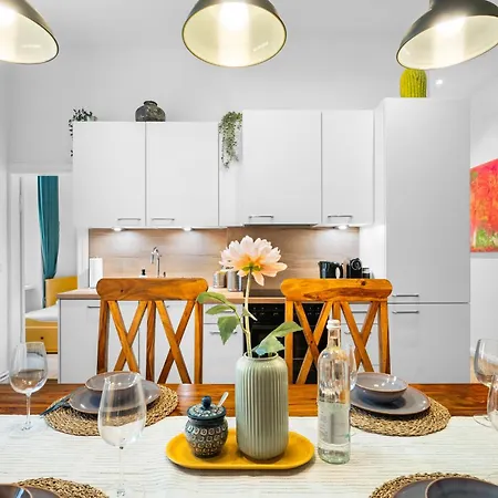 Loftly Kant99 - Zentral - 90m2 - Self Check-in - 300 Mbit Lejlighed