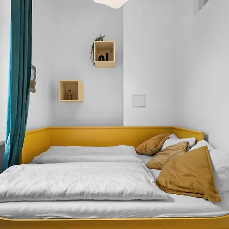 Apartman Loftly Kant99 - Zentral - 90m2 - Self Check-in - 300 Mbit Berlin