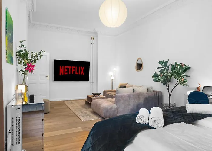 Loftly Kant99 - Zentral - 90m2 - Self Check-in - 300 Mbit Apartmán