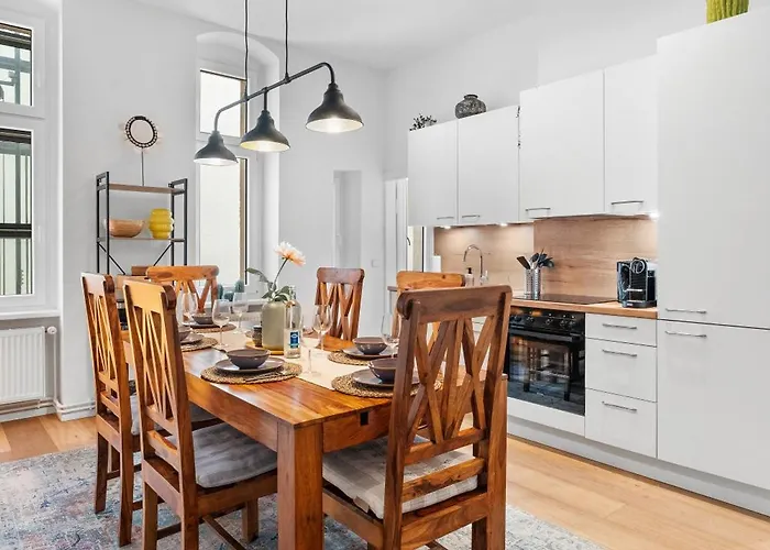 Apartmán Loftly Kant99 - Zentral - 90m2 - Self Check-in - 300 Mbit