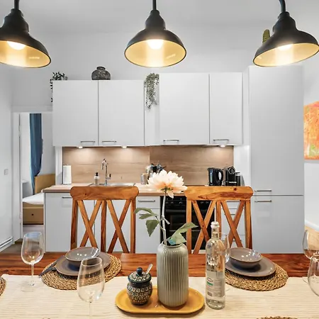 Loftly Kant99 - Zentral - 90m2 - Self Check-in - 300 Mbit *