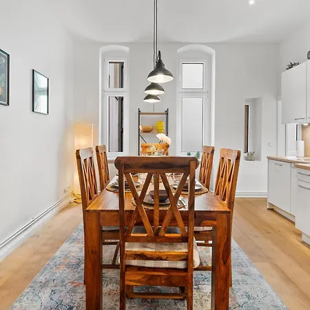 Loftly Kant99 - Zentral - 90m2 - Self Check-in - 300 Mbit * ベルリン