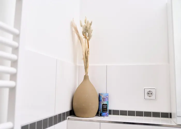 Loftly Kant99 - Zentral - 90m2 - Self Check-in - 300 Mbit * Βερολίνο