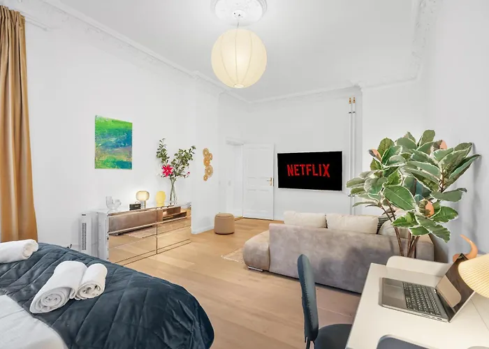 Loftly Kant99 - Zentral - 90m2 - Self Check-in - 300 Mbit * Berlin