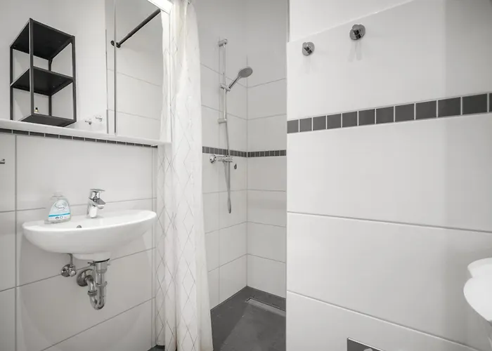 Loftly Kant99 - Zentral - 90m2 - Self Check-in - 300 Mbit * Βερολίνο